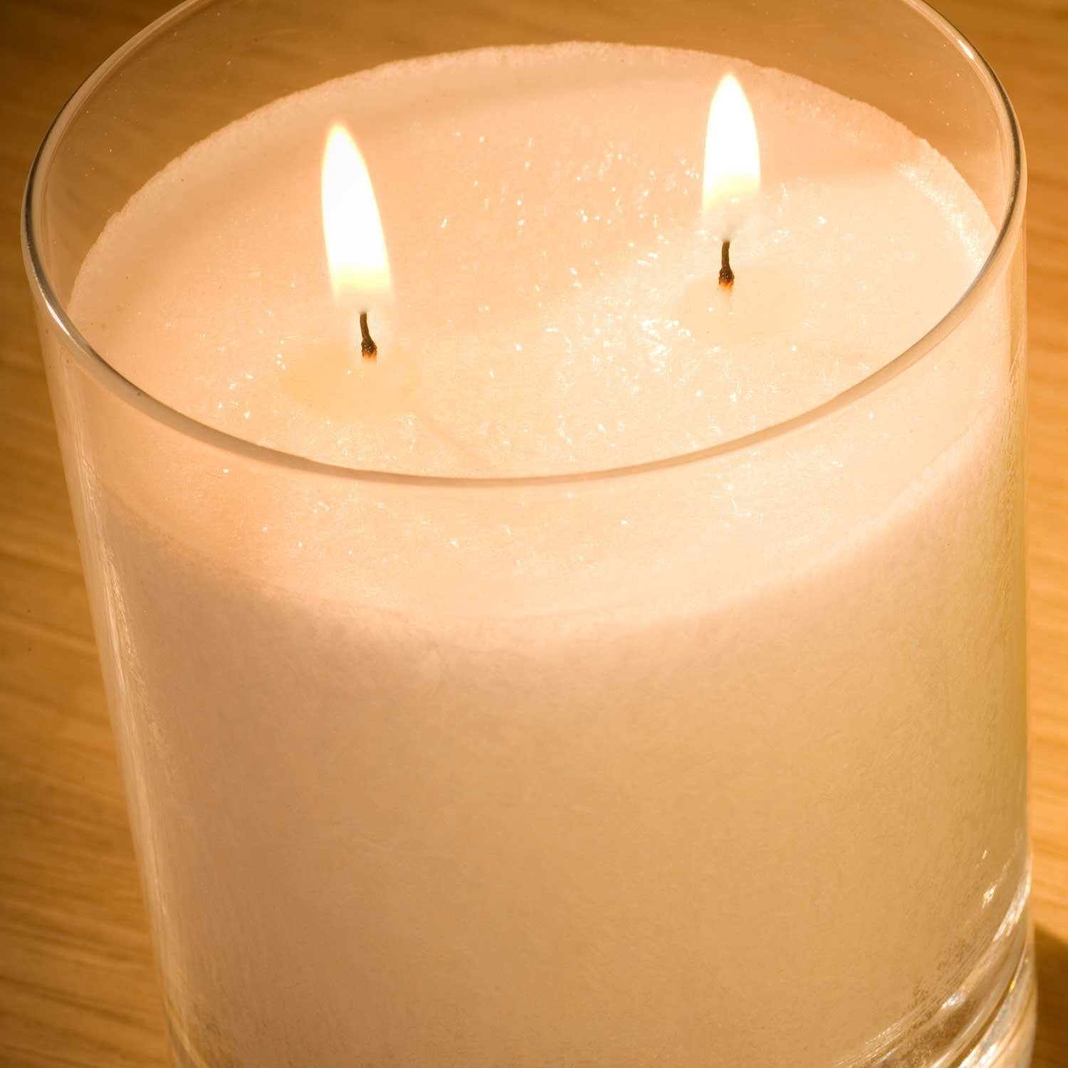 Pairfum London The Snow Crystal Candle with pink lavender scent, 200g, featuring elegant packaging and a luxurious beauty product appearance.